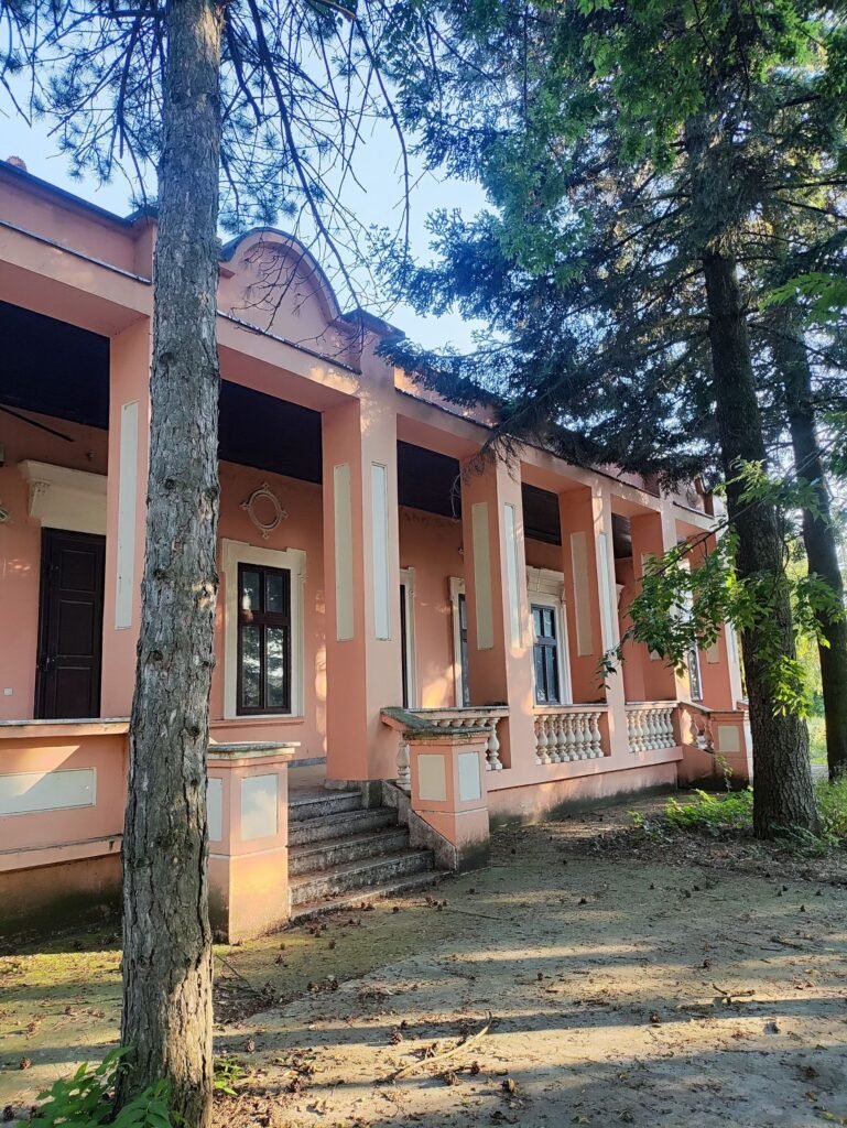 Дворац Ягодич
